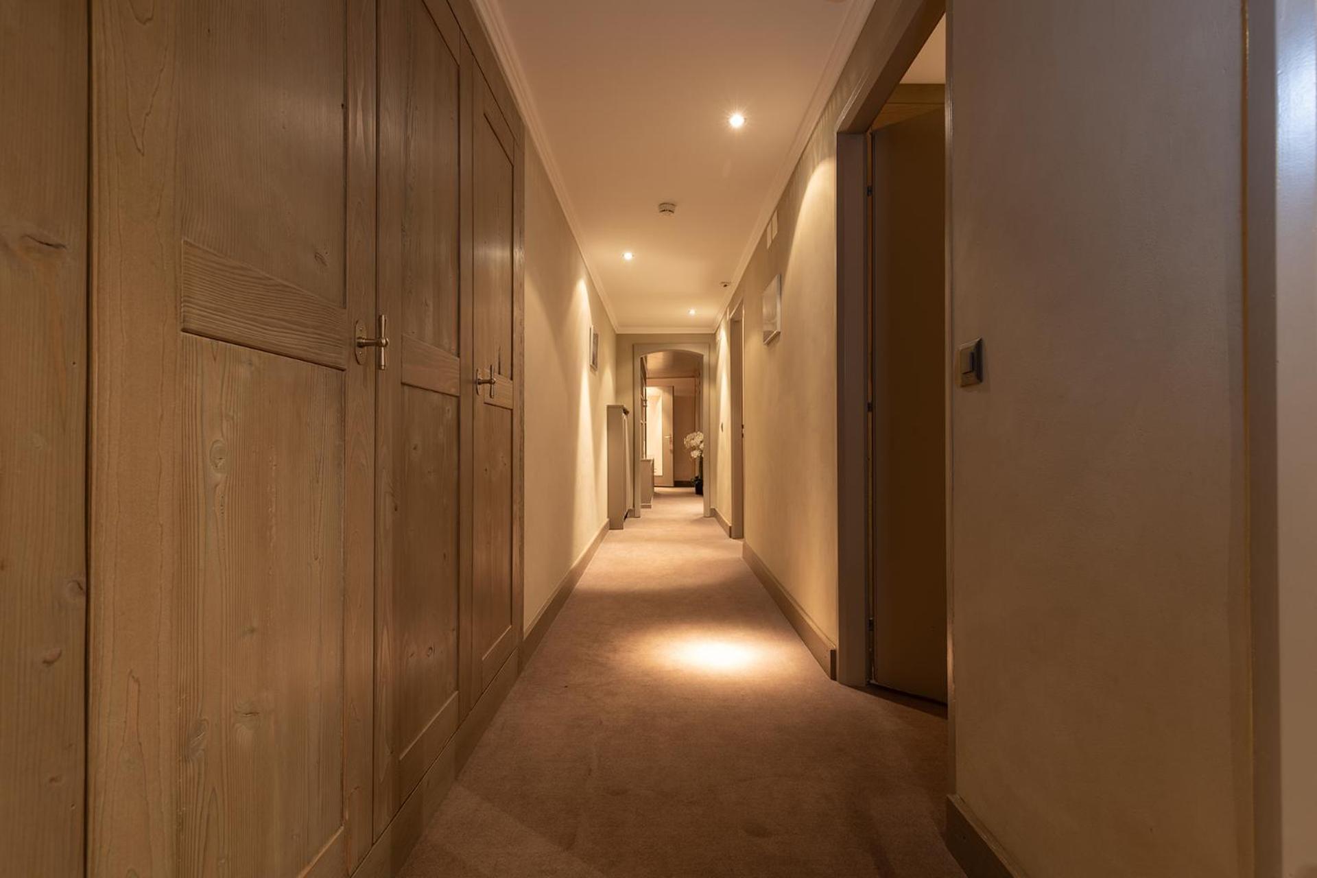 קראנס-מונטנה Hotel Central, Spa & Lounge Bar מראה חיצוני תמונה