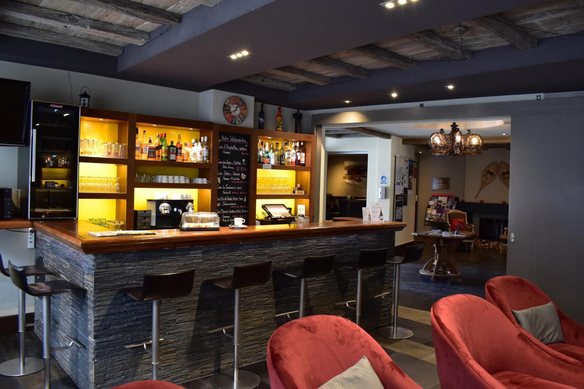 קראנס-מונטנה Hotel Central, Spa & Lounge Bar מראה חיצוני תמונה