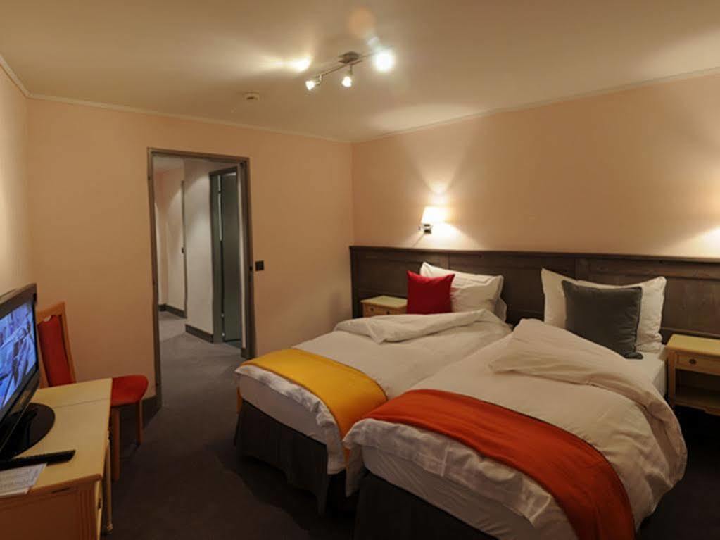 קראנס-מונטנה Hotel Central, Spa & Lounge Bar מראה חיצוני תמונה